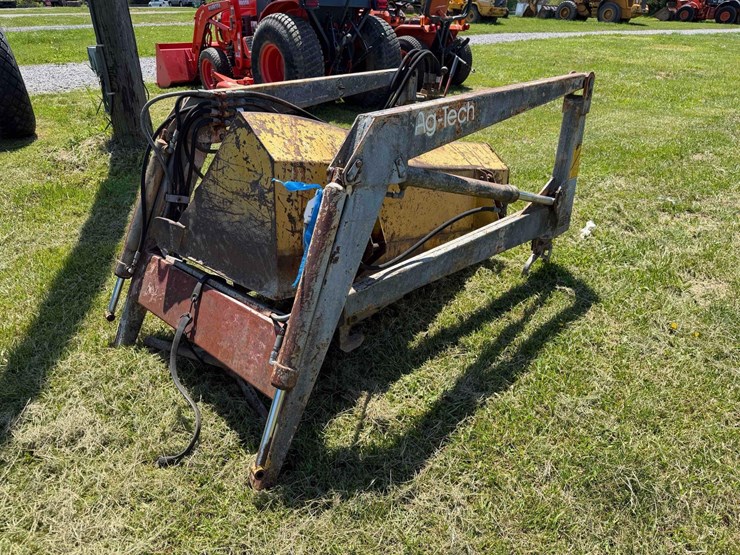 ag-tech-tractor-loader-goes-w/-case-tractor-image-1