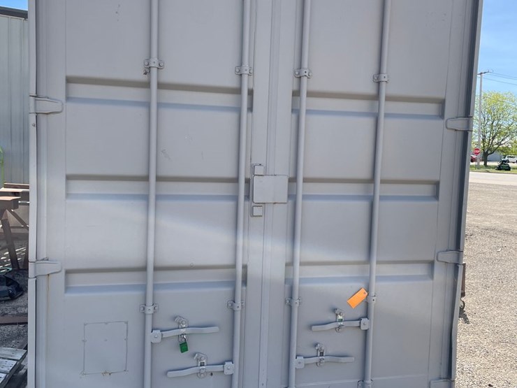 #4530-•-40'-high-cube-shipping-container-image-11