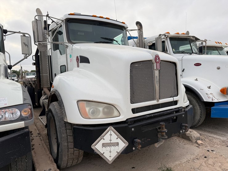 2011-kenworth-t400-image-3