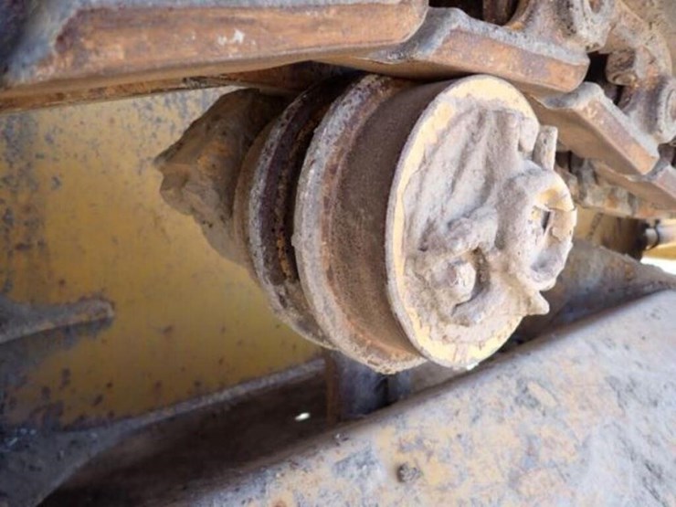 2005-deere-450j-lt-image-45