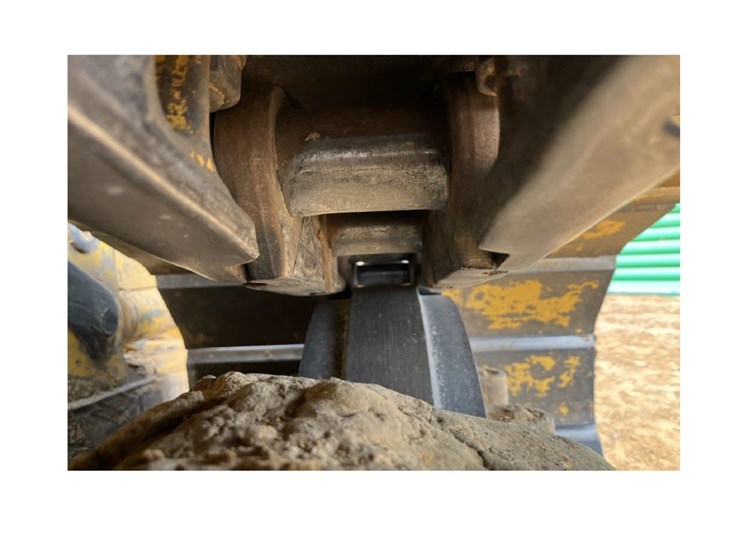 2024-komatsu-d61px-24-image-14