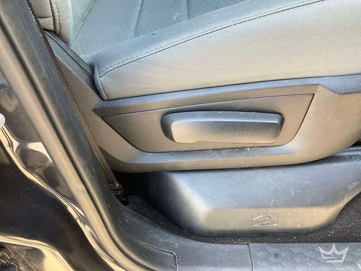 2016-dodge-1500-image-28