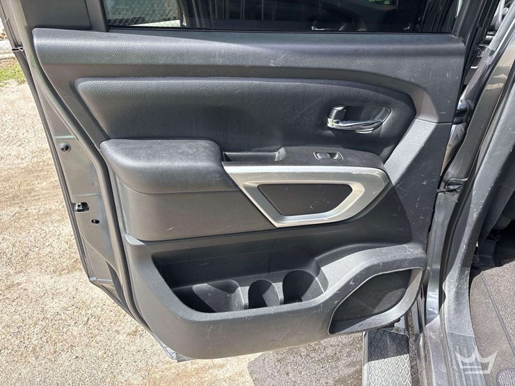 2018-nissan-titan-image-22