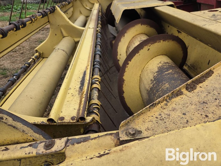 new-holland-1100-image-12