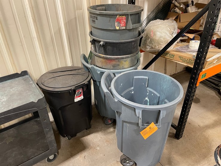 #4555-•-(6)-poly-garbage-cans-image-1
