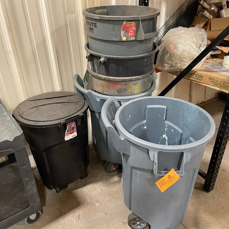 #4555 • (6) Poly Garbage Cans