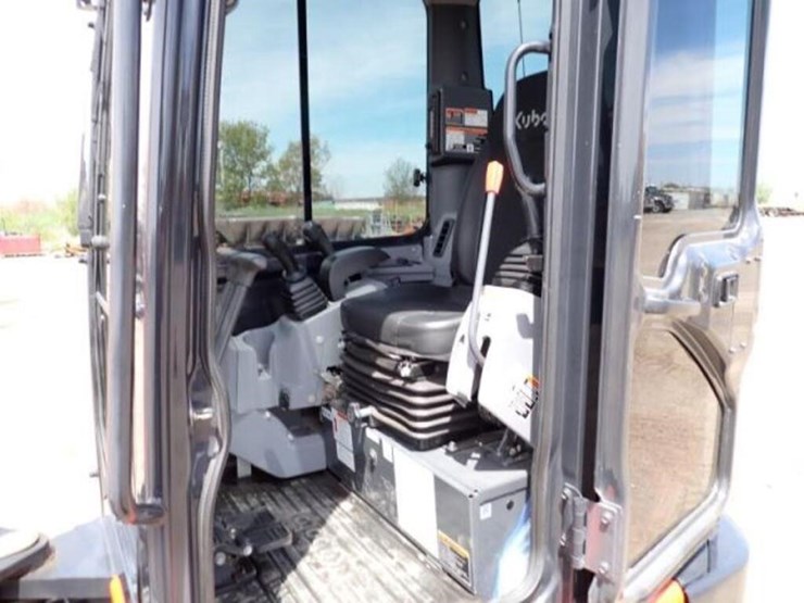2022-kubota-kx033-4-image-19