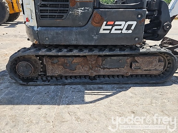 2020-bobcat-e20-image-7