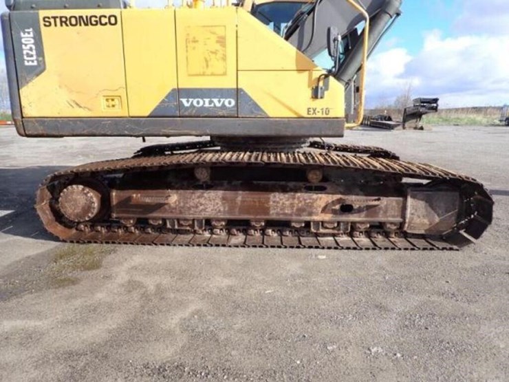 2015-volvo-ec250el-image-56