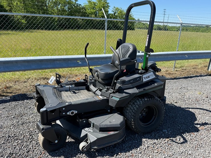 #10-•-yakta-yxr710-zero-turn-mower-image-1