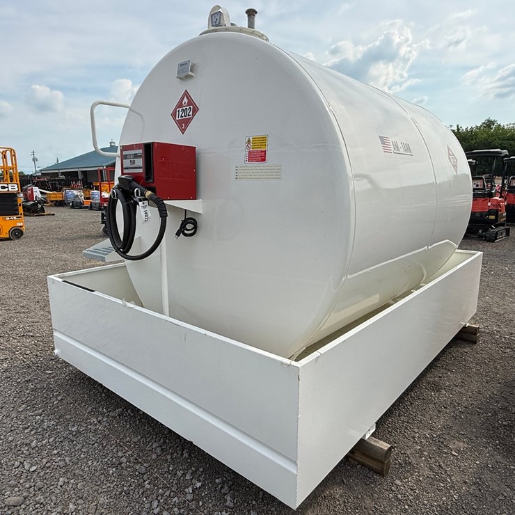 #58 • 2025 AM TANK 2300 GALLON FUEL TANK