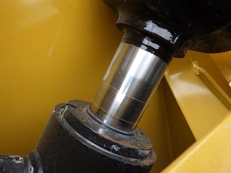 2022-caterpillar-930m-image-22