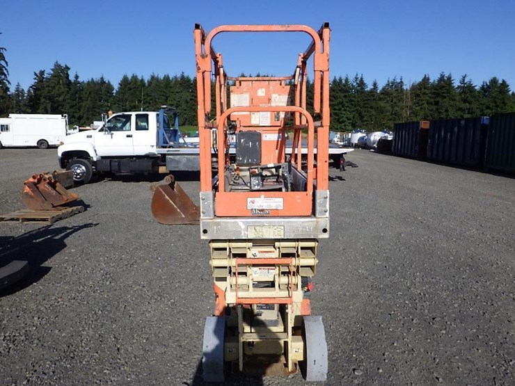 2006-jlg-2030es-image-2