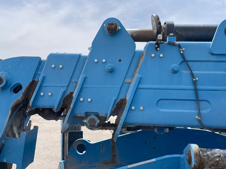 2019-genie-gth1256-image-35