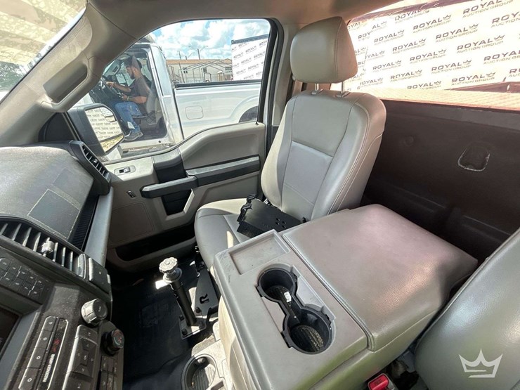 2016-ford-f150-image-18