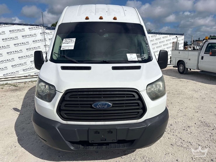2016-ford-transit-image-32