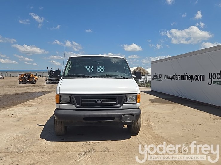 2007-ford-e250-image-8