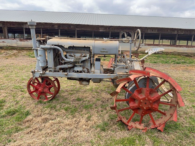 farmall-regular-image-2