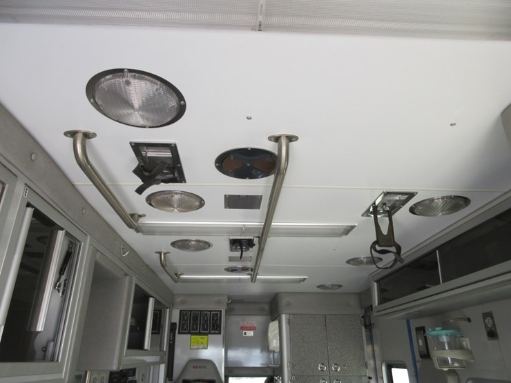 2016-kenworth-t270-image-18