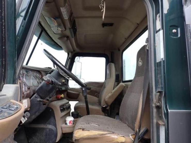 inoperable-2005-mack-cv713-tri/a-vacuum-truck-1m2a-image-19