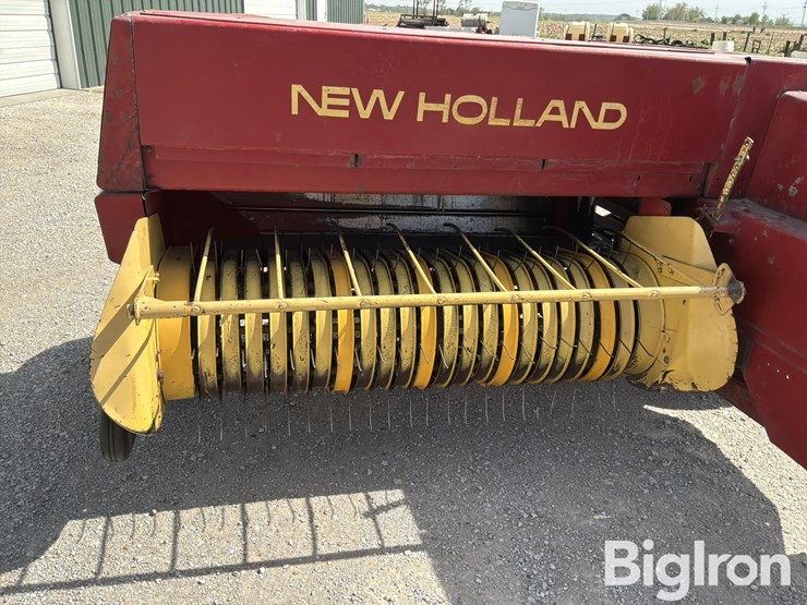 1976-new-holland-320-image-10