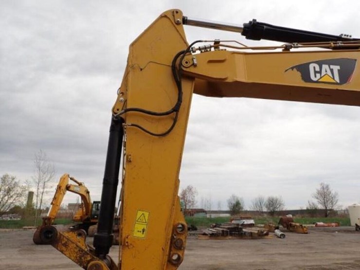 2015-caterpillar-349fl-image-20