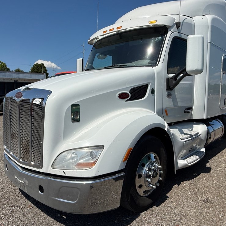 2014 PETERBILT 579