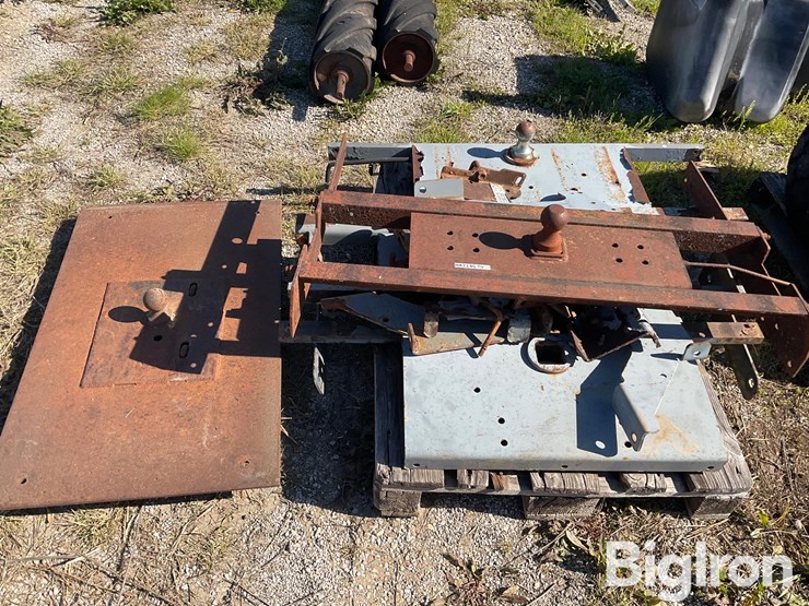b-&-w-trailer-ball-hitches-image-8