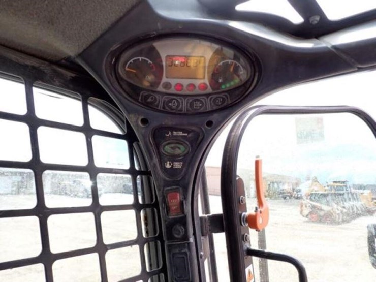 2021-bobcat-t770-image-16