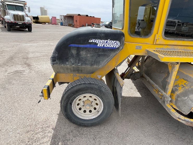 2017-superior-broom-dt80k-image-25