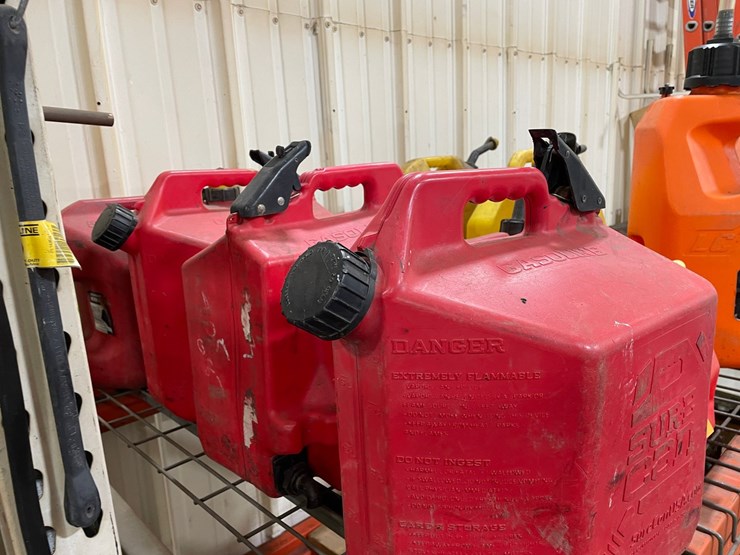 #4573-•-assortment-of-fuel-cans-image-3