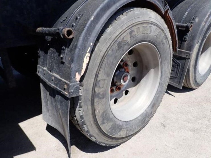 2007-axle-end-dump-image-33
