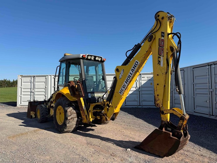 new-holland-b95lr-backhoe-image-15