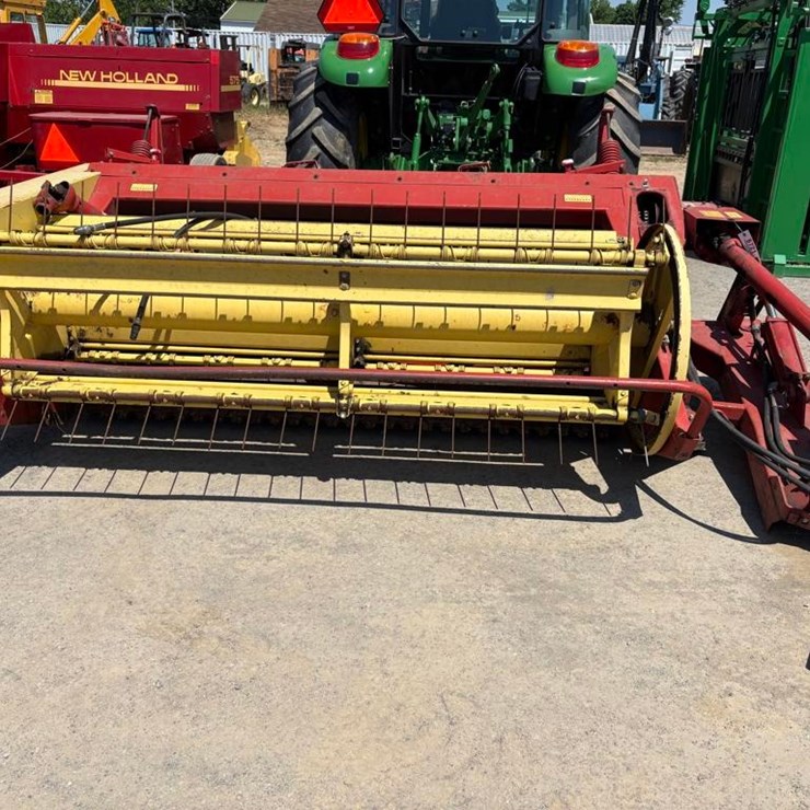 NEW HOLLAND 477