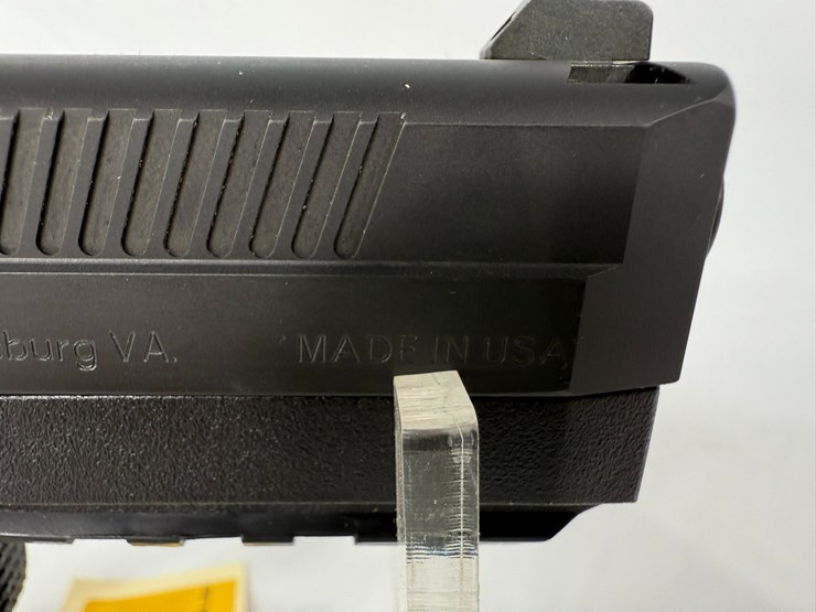 #16-•-fnh-fwp-45-45acp-pistol-61dmp10518-image-26