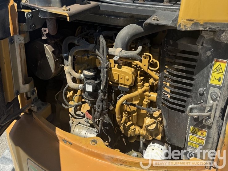 2016-cat-304e2-image-3