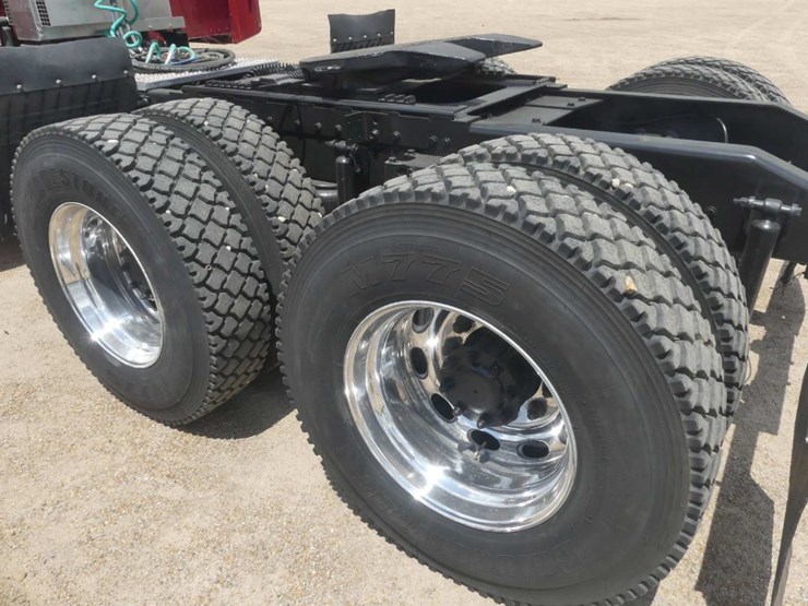 2007-peterbilt-379-image-5