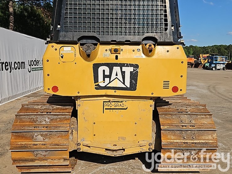 2016-caterpillar-d5k2-lgp-image-29