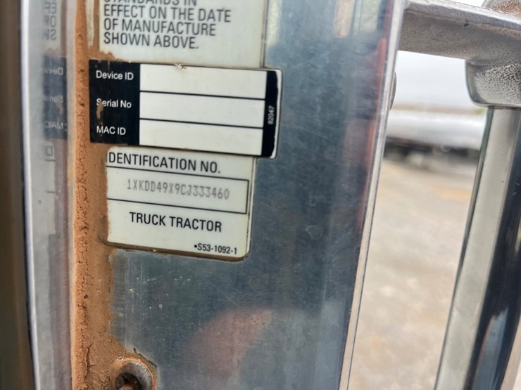 2012-kenworth-t800-image-19