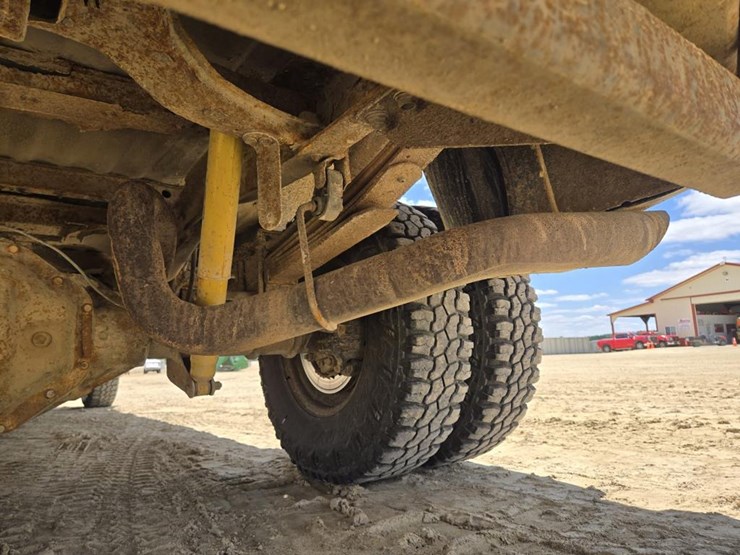 2001-ford-f350-image-18