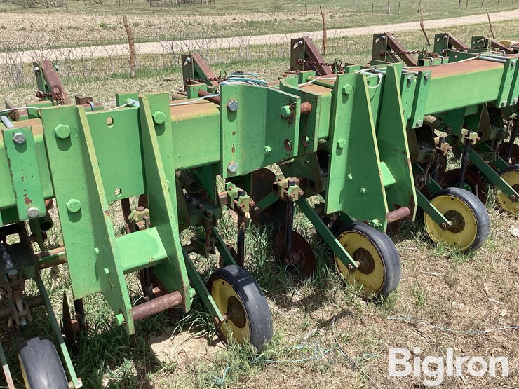 john-deere-885-image-10