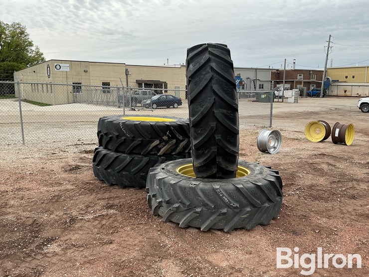 john-deere-r4038-image-3