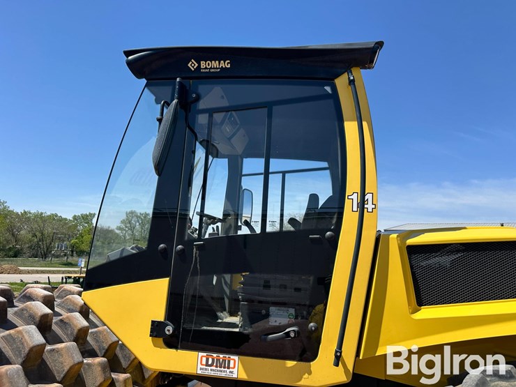2018-bomag-bw211-image-8