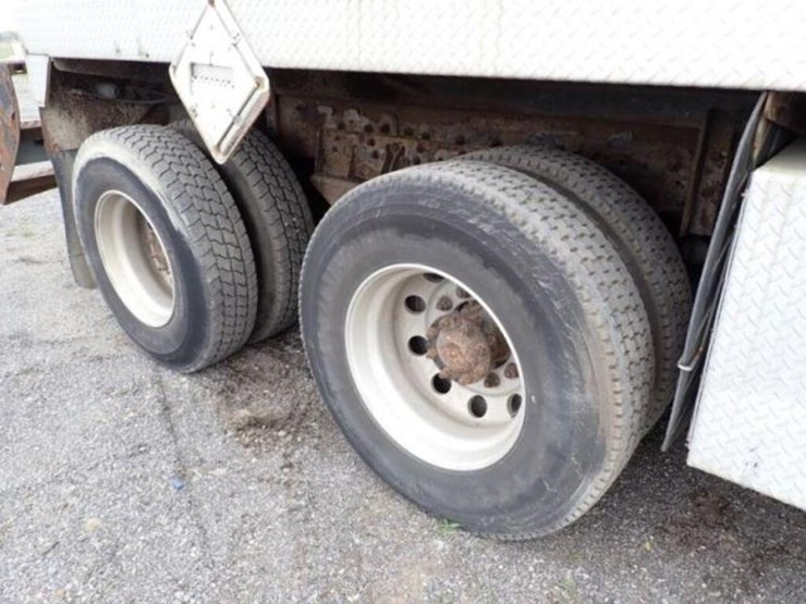 inoperable-2005-mack-cv713-tri/a-vacuum-truck-1m2a-image-65