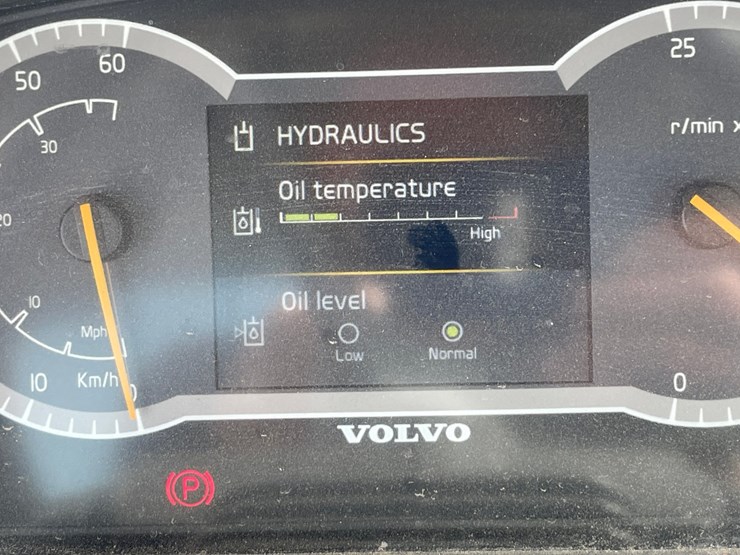 2014-volvo-l120h-image-146