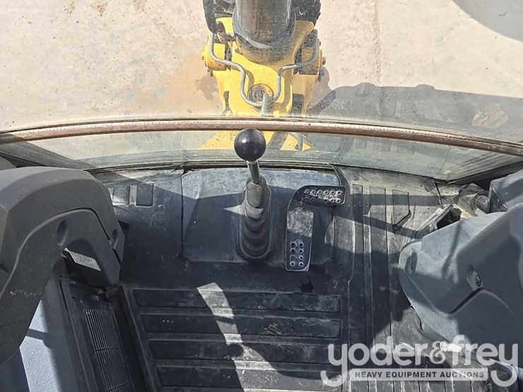2020-deere-310sl-image-48