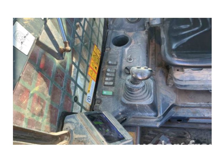 2022-takeuchi-tl12v2-image-17