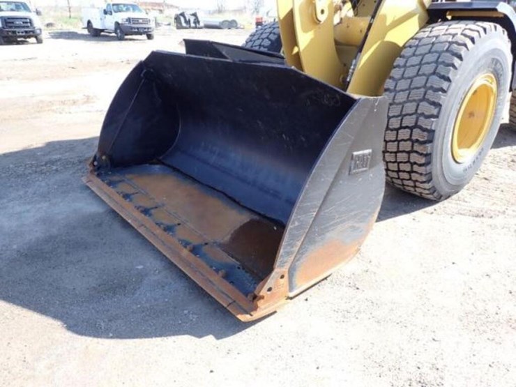 2023-caterpillar-926m-image-25