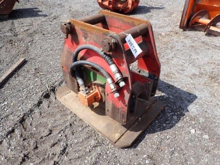genpac-30-in.-hydraulic-plate-compactor-image-7