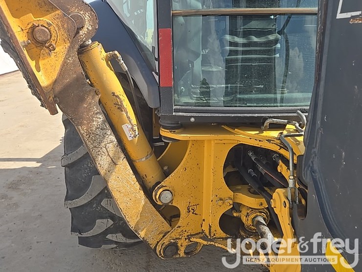 2020-deere-310sl-image-26